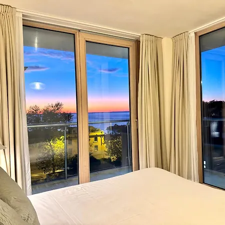 Seaview 4*